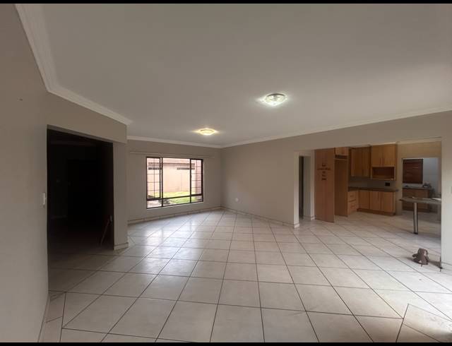 5 BEDROOM HOUSE FOR SALE IN VANDERBIJLPARK SE 8